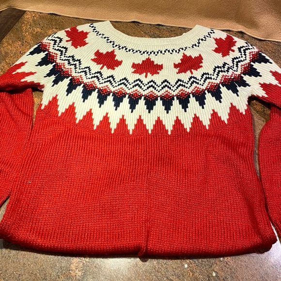 Mommy and child Canadiana matching sweaters - Picture 1 of 15